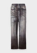 Jeans mit einem verblassten Blau-zu-Grau-Gradient, elastischem Bund und seitlichen Taschen. Sie besitzen eine strukturierte Oberfläche mit subtilem Nähen.