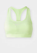 Nike Sport-BH in Hellgrün, mit klassischem Racerback-Design, glatter Textur und kleinem silbernen Logo auf der Vorderseite.