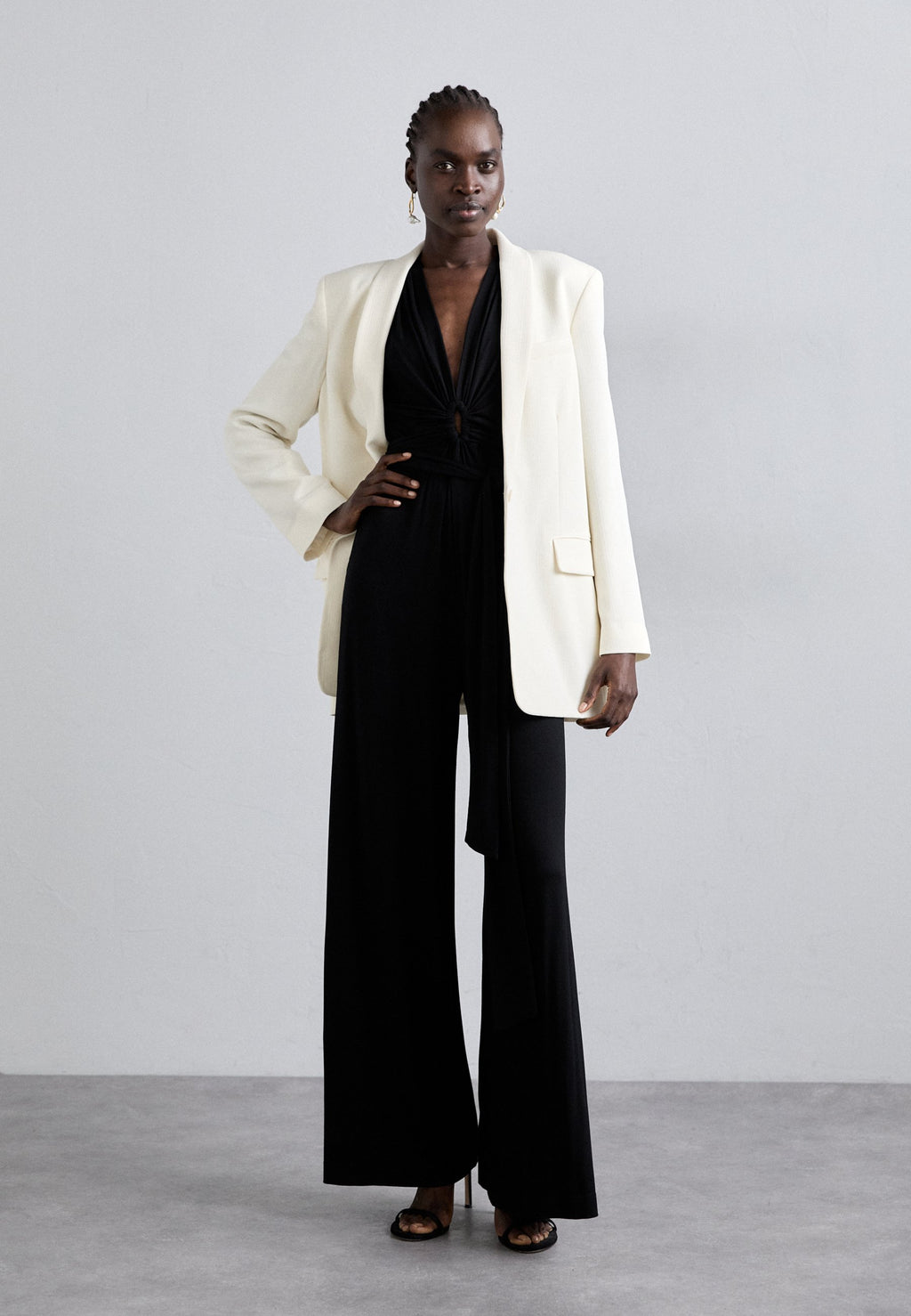 Theory SHAWL ADMIRA