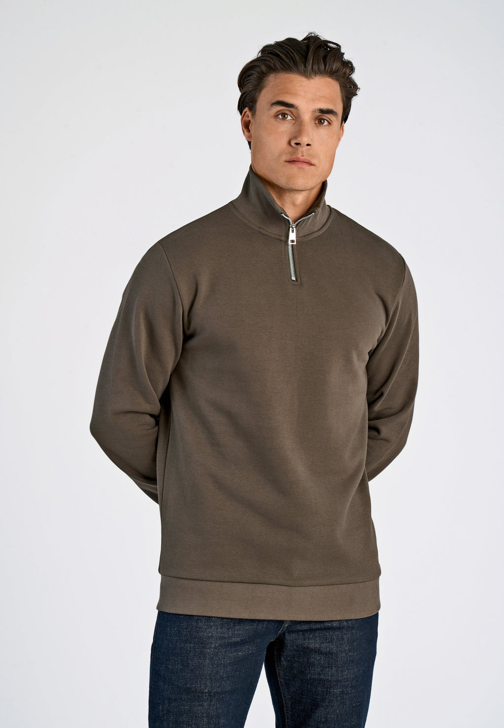 HALF ZIP Media 3