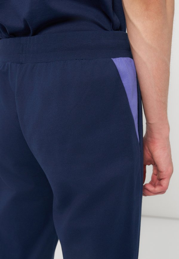 EA7 Emporio Armani