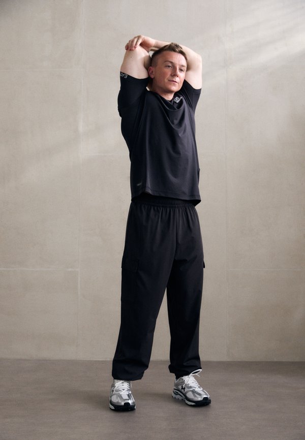 EA7 Emporio Armani VENTUS7 CARGO PANTALONI