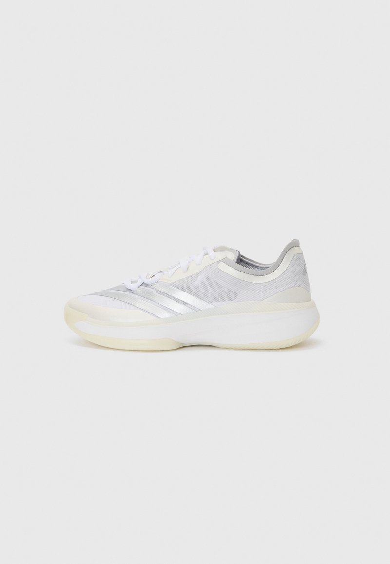 ADIZERO SELECT 3.0 Media 1