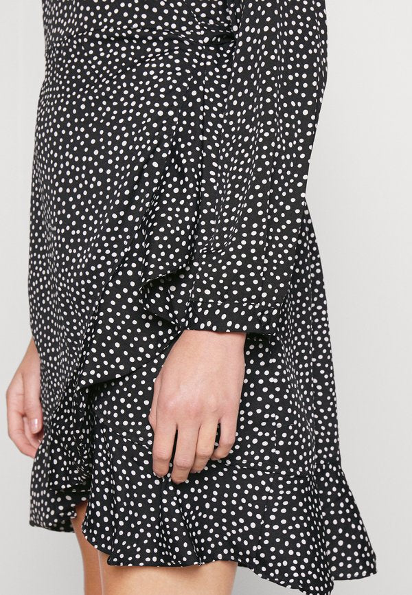 Vero Moda Petite VMHENNA WRAP FRILL DRESS