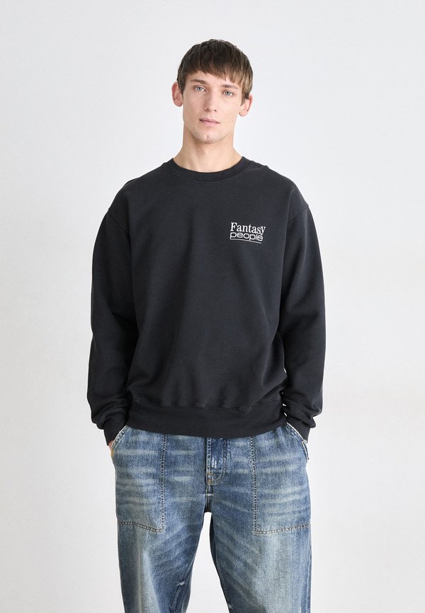 Mads Nørgaard TOUGH FANTASY CREW