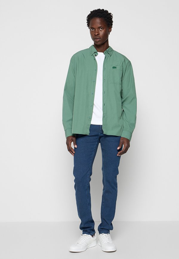 Lacoste RELAXED FIT