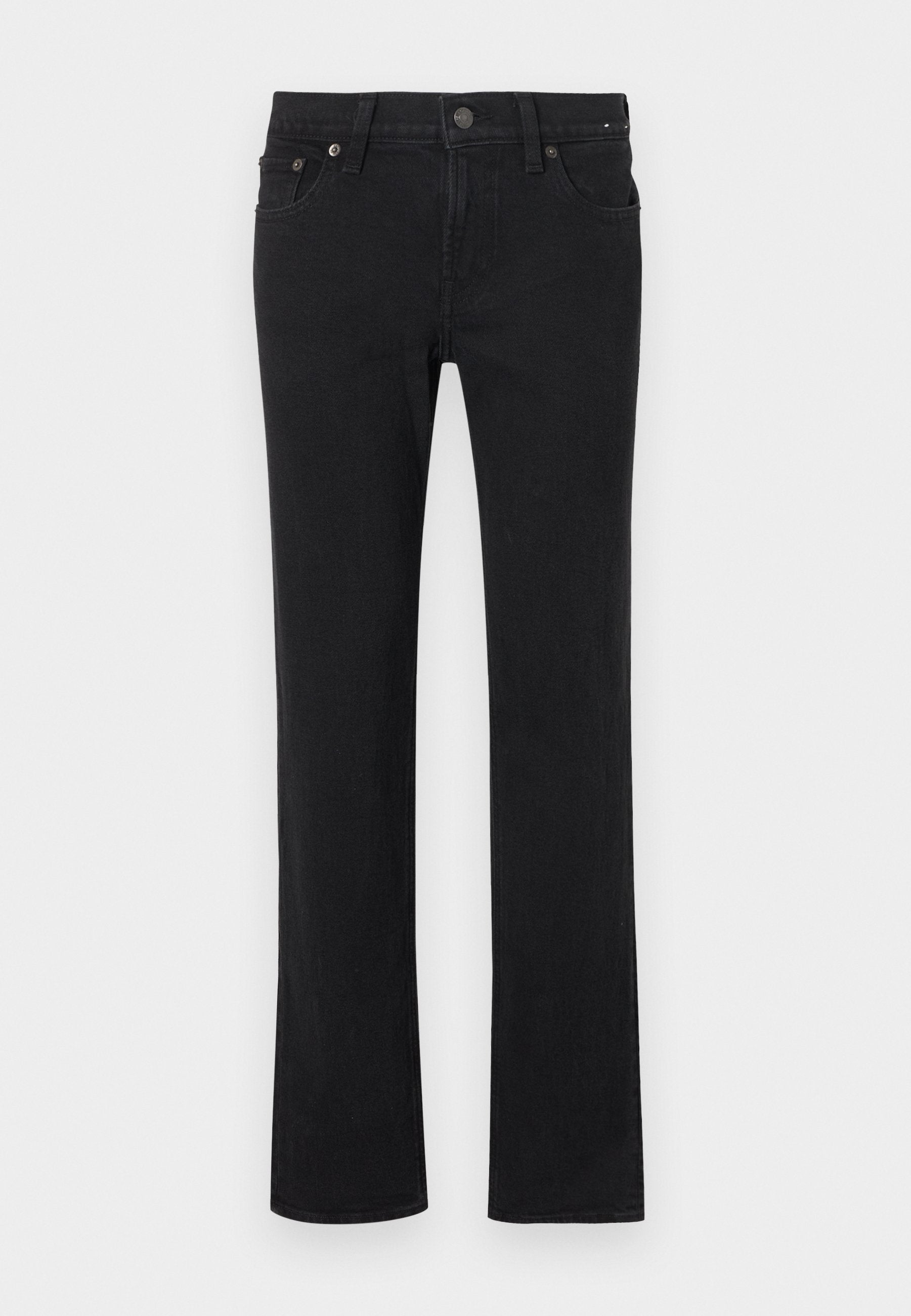 Schwarze Jeans mit geradem Bein, mit vorderer Knopfleiste und Reißverschluss, Gürtelschlaufen sowie Vorder- und Gesäßtaschen, flach auf weißem Hintergrund präsentiert.