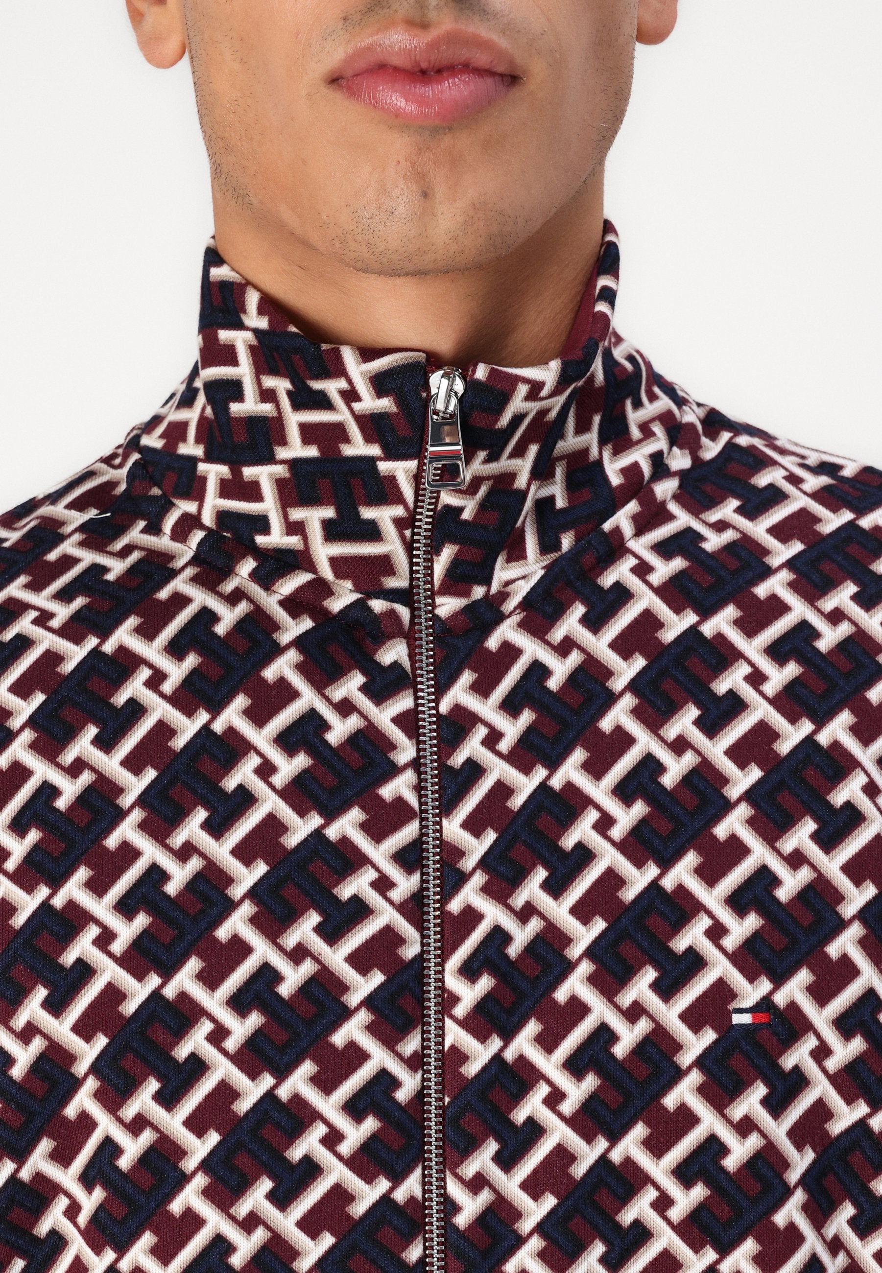MONOGRAM ZIP THROUGH STAND UNISEX Media 6