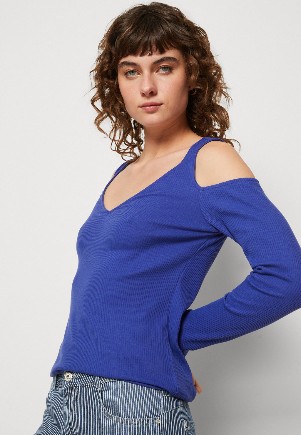 GAP COLD SHOULDER