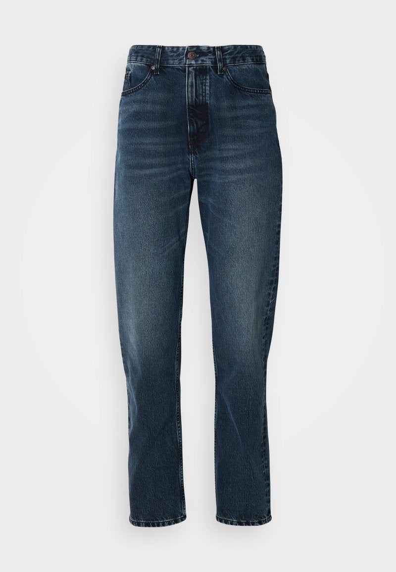 TAPERED LEG Media 1