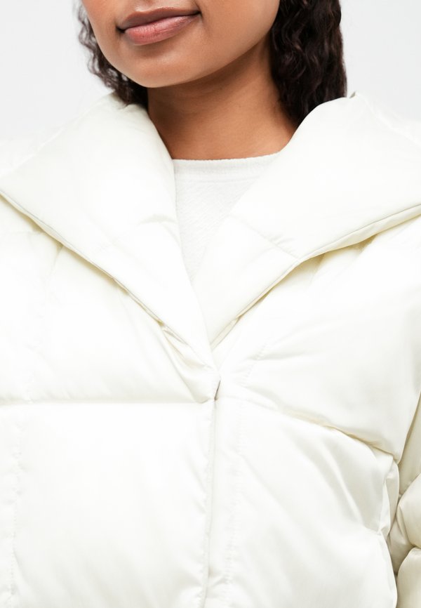 Calvin Klein MID WEIGHT SHORT WRAP PUFF