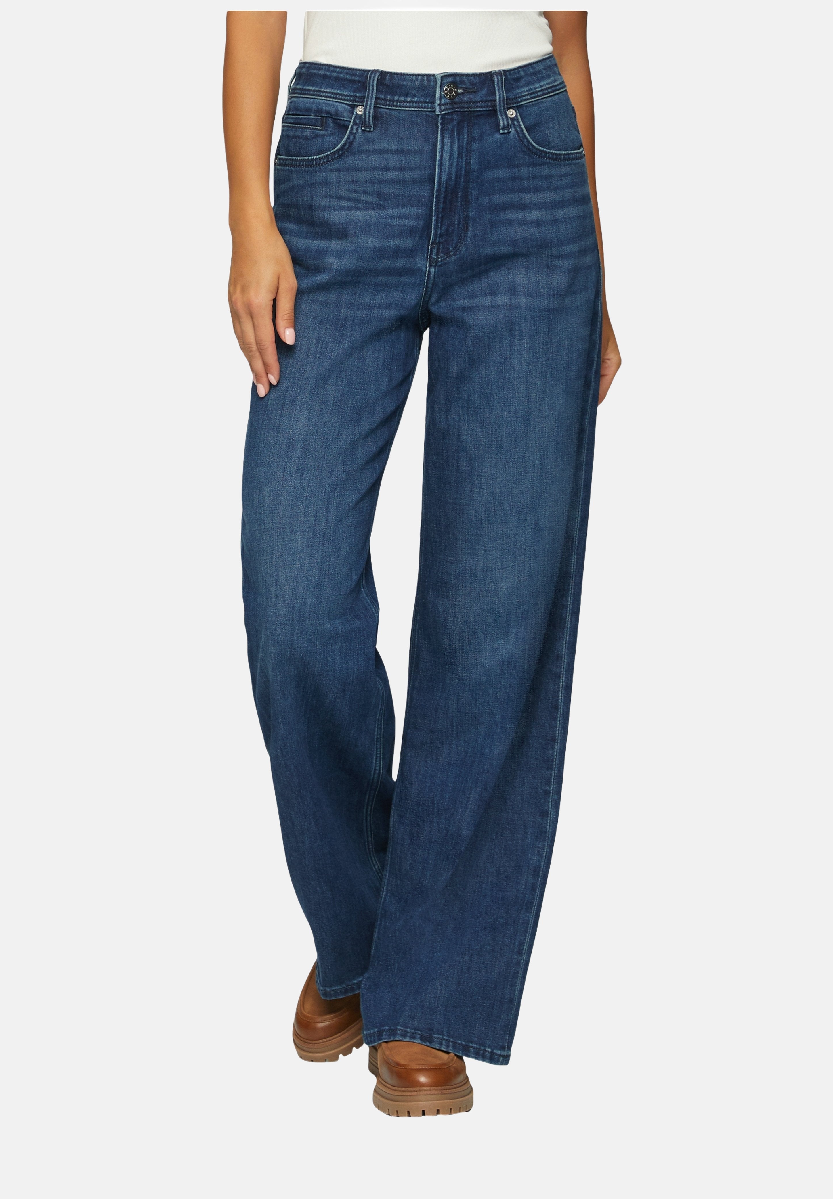 s.Oliver Flared Jeans Media 2
