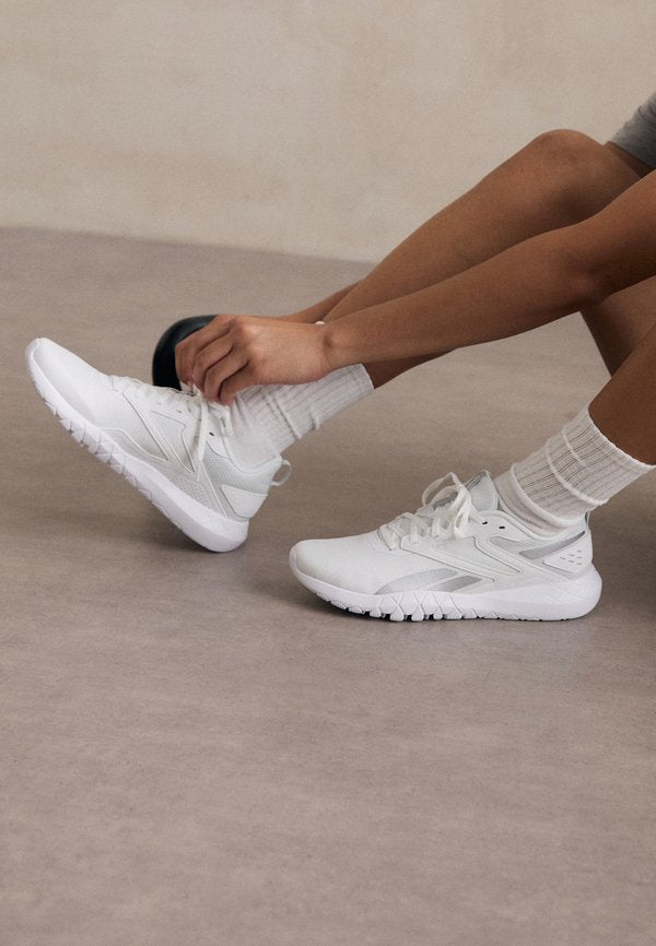 Reebok FLEXAGON ENERGY TR 4 - Training shoe - footwear white/mist grey