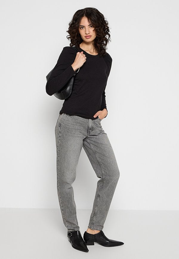 DKNY