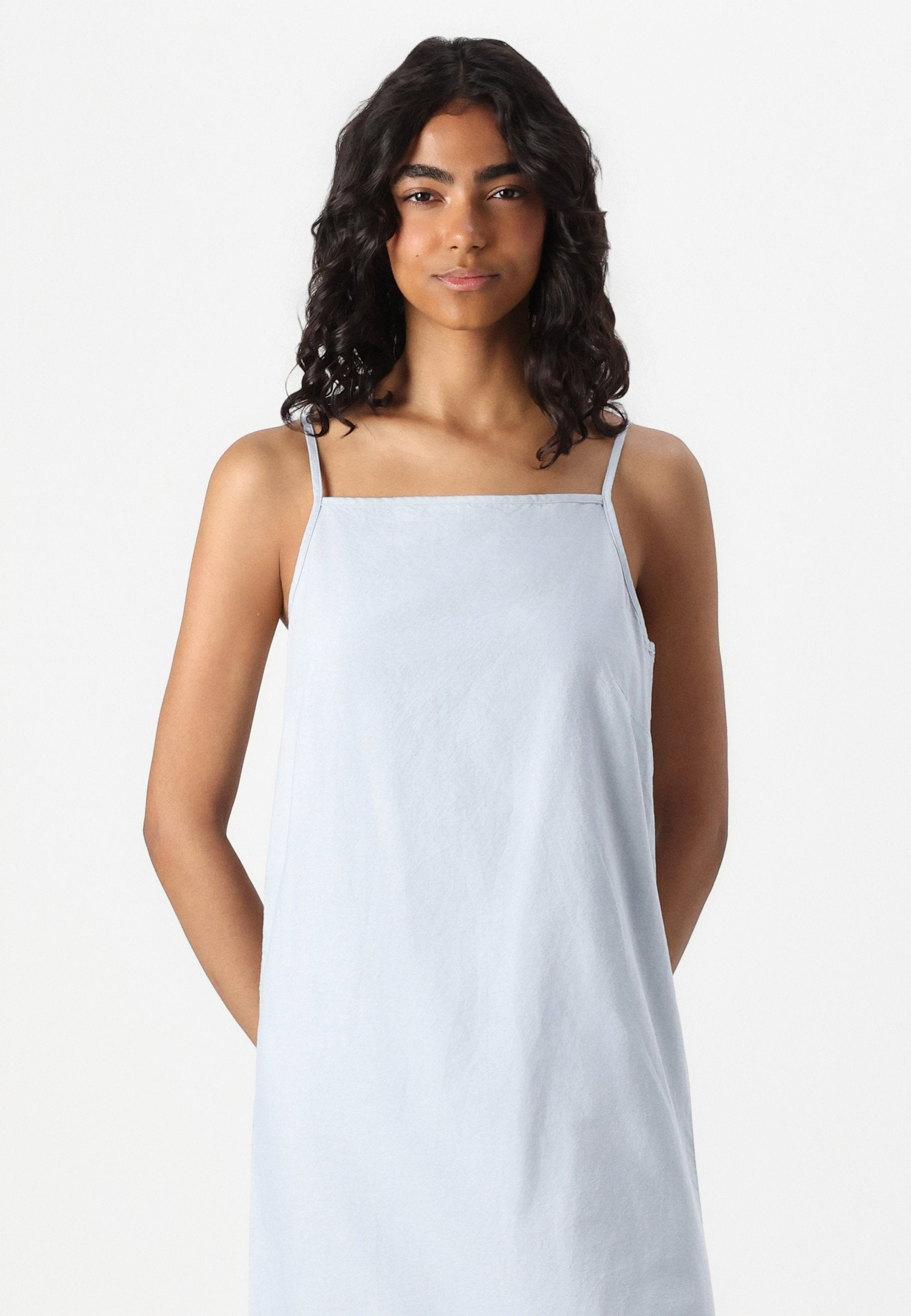 Pieces PCTARA STRAP MIDI DRESS