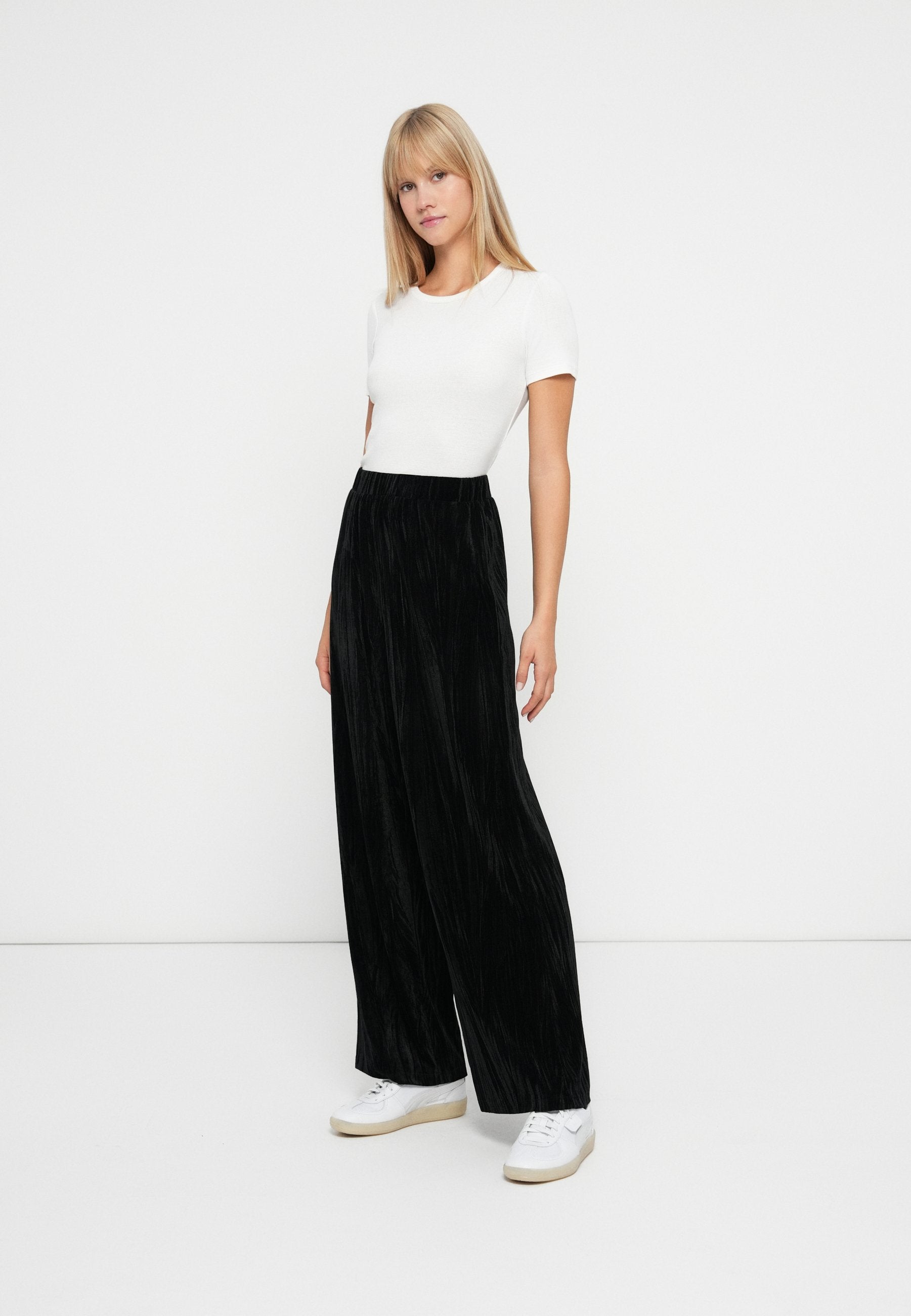 ONLVELVEA WIDE PANT  Media 5