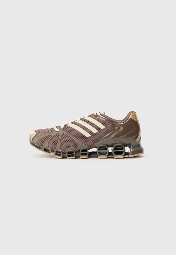 adidas Originals MEGA GHOSTRIDE W - Trainers - earth strata/wonder white/gold-coloured