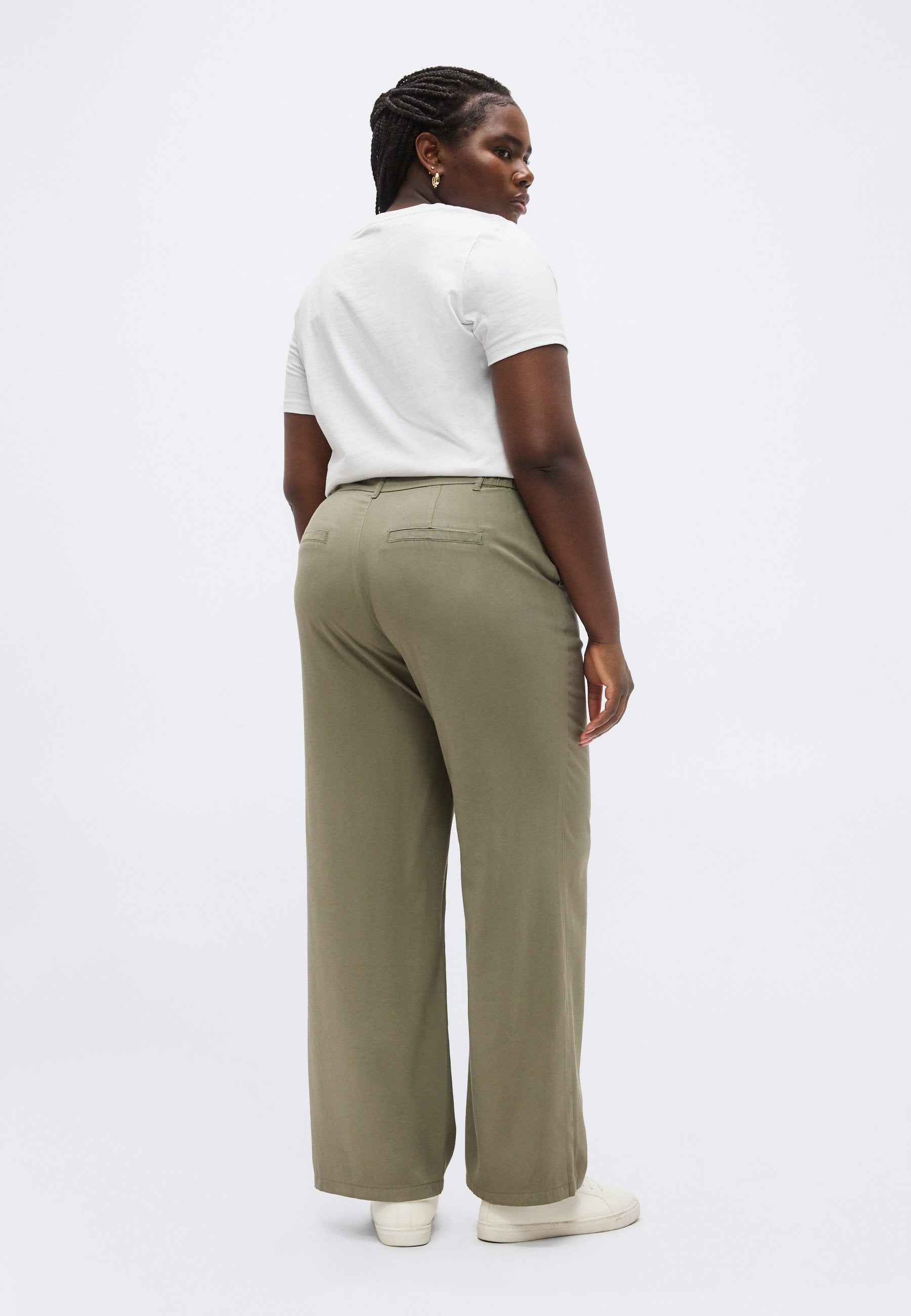 CARARIS Straight Fit Media 4