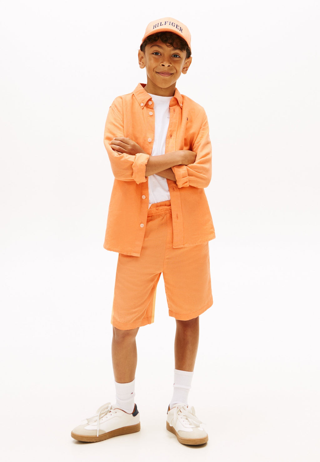 LINEN BLEND RELAXED SHORTS Media 2