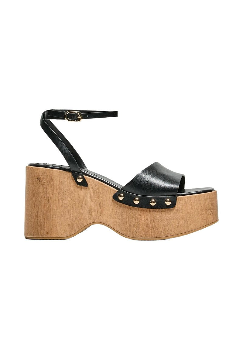 Bershka Clogs Media 1