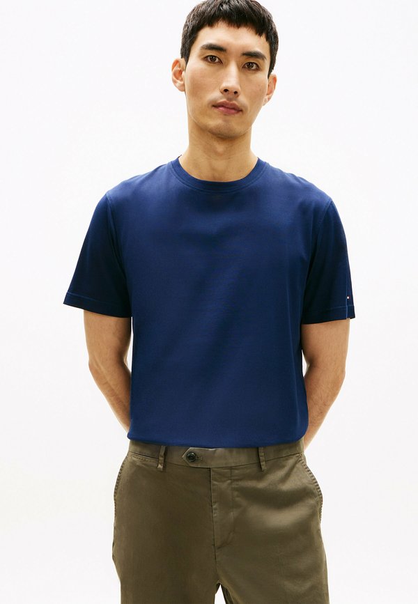 Tommy Hilfiger SMART CASUAL CREW NECK  - Basic T-shirt - navy iris