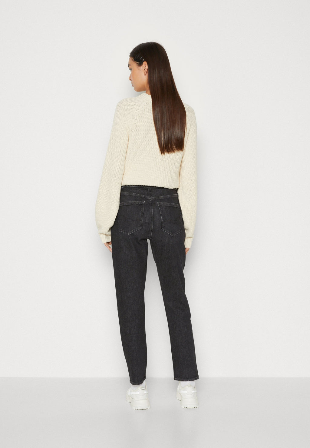 American Eagle MOM JEANS