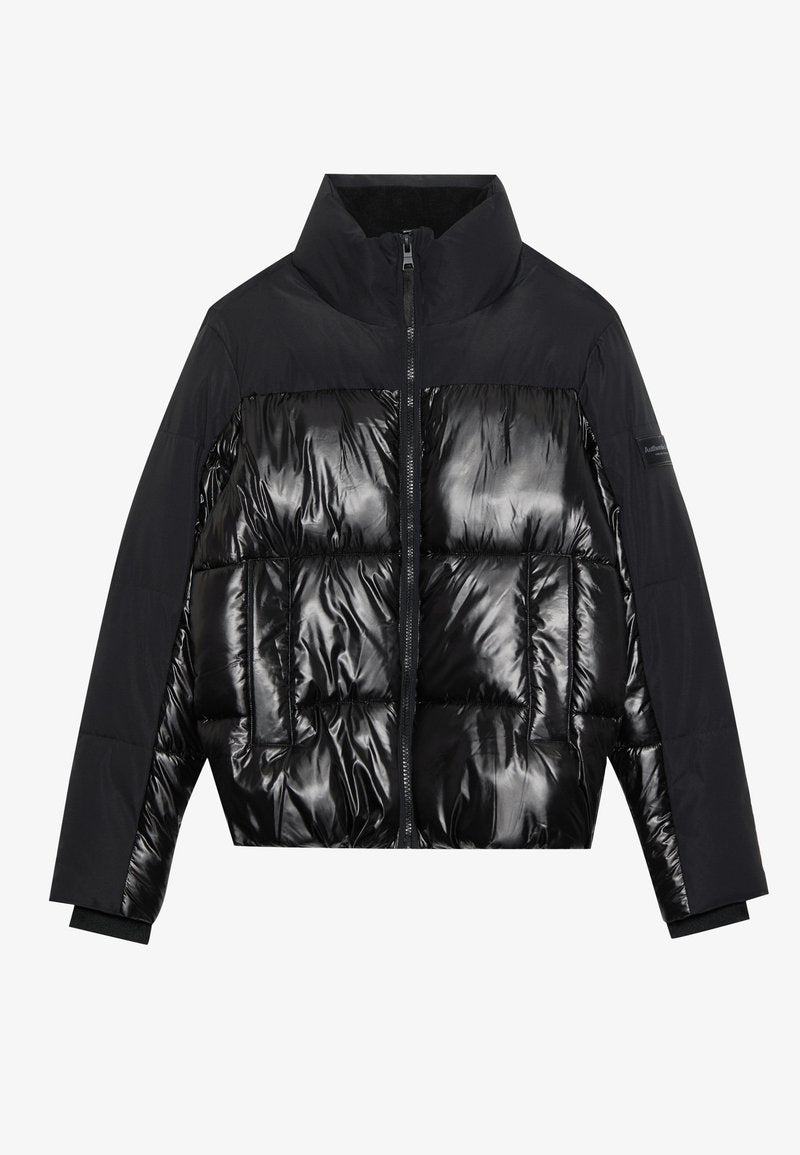 Pier One Winterjacke Media 1