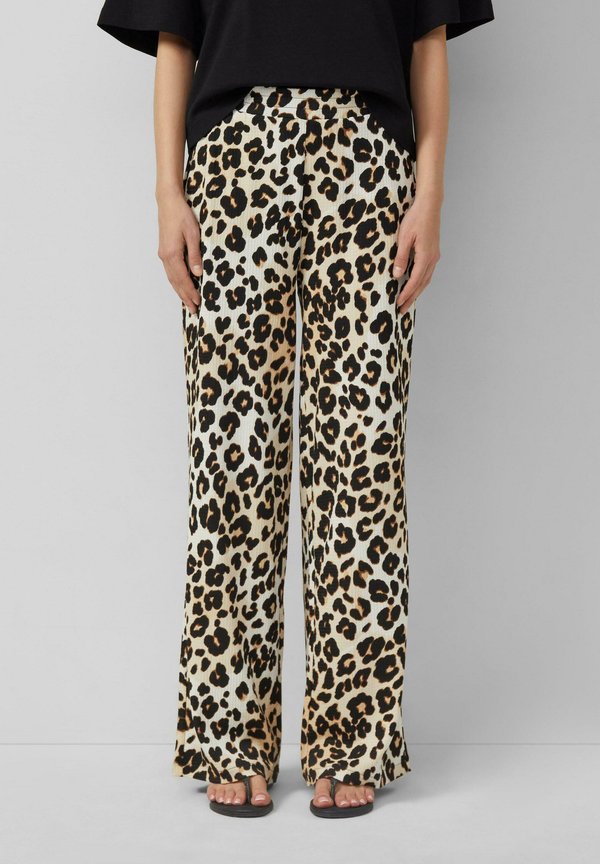 s.Oliver HOSE - Tracksuit bottoms - creme