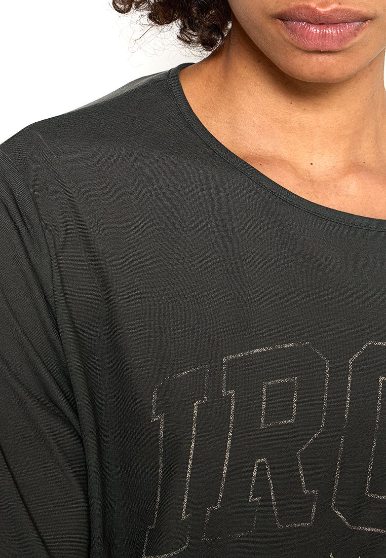 Under Armour LOOSE FIT