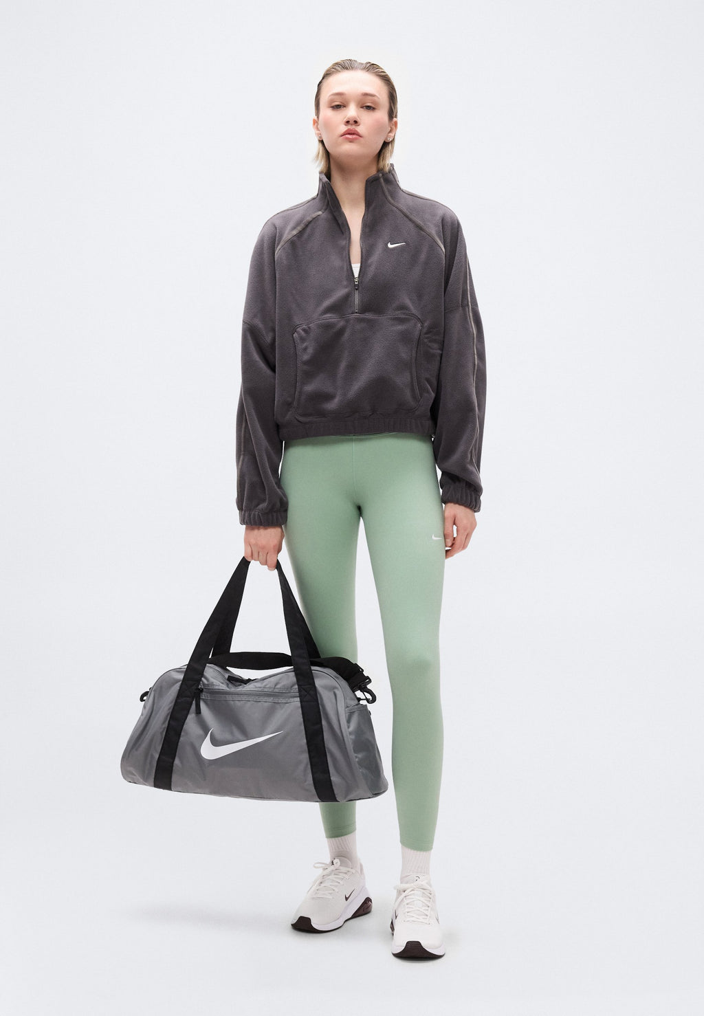 Nike Performance ONE