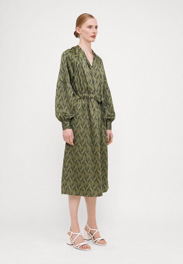 Vero Moda Tall VMLIVIA BALLOON CALF DRESS