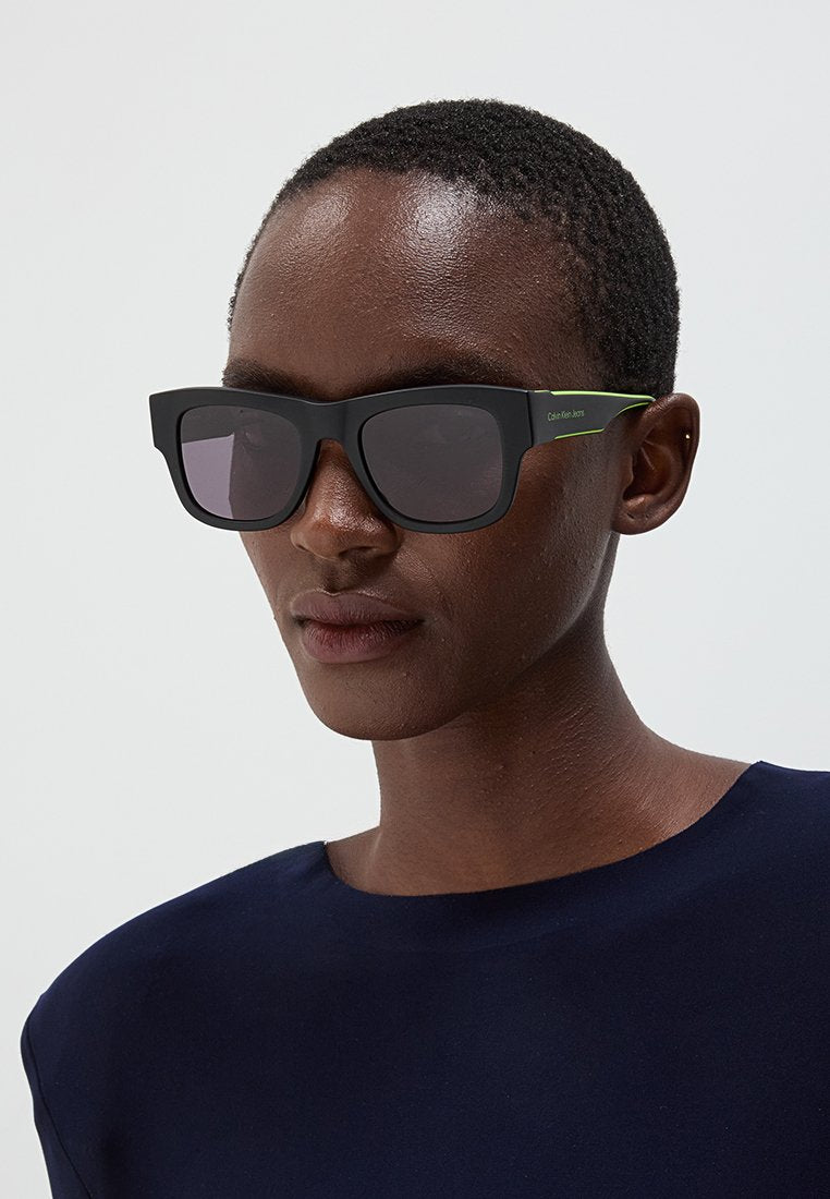 SUNGLASSES Media 2