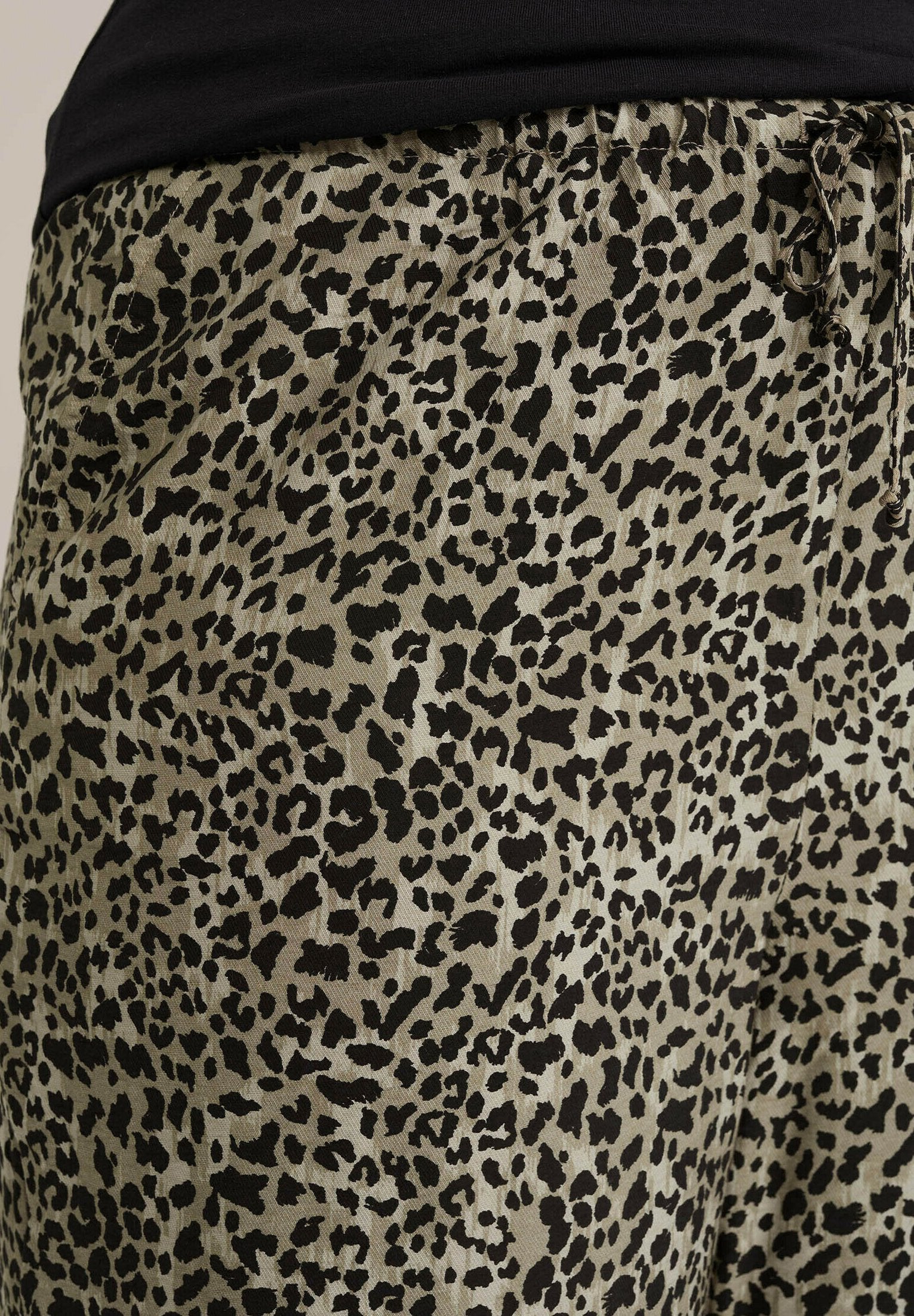 WE Fashion CURVE