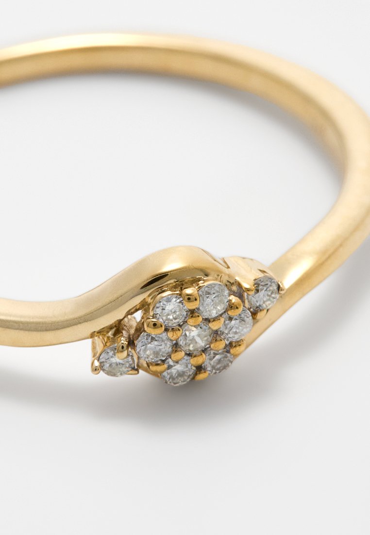 Revoni 0.09 CT DIAMOND