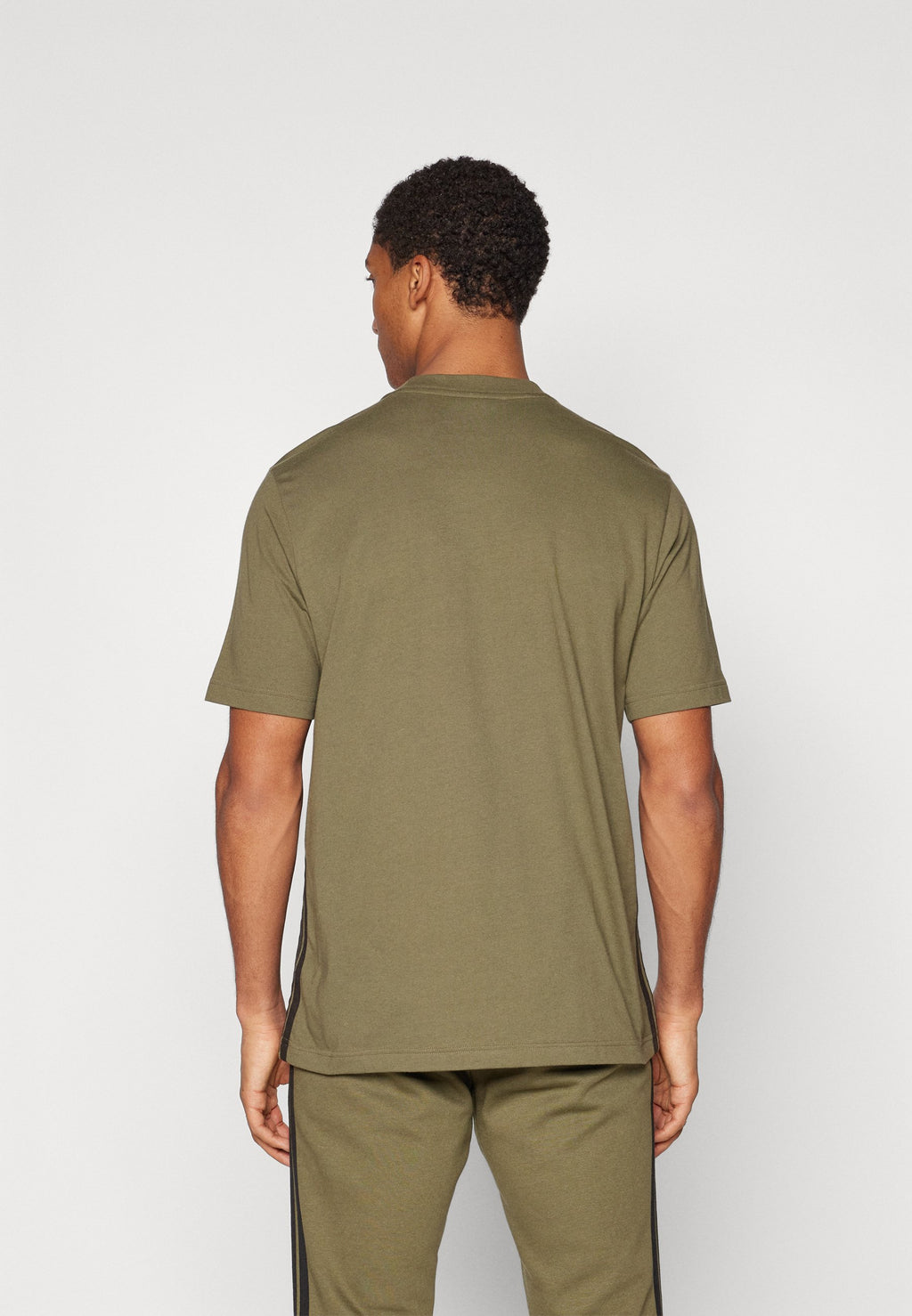 adidas Sportswear ESSENTIALS THREE STRIPES SINGLE