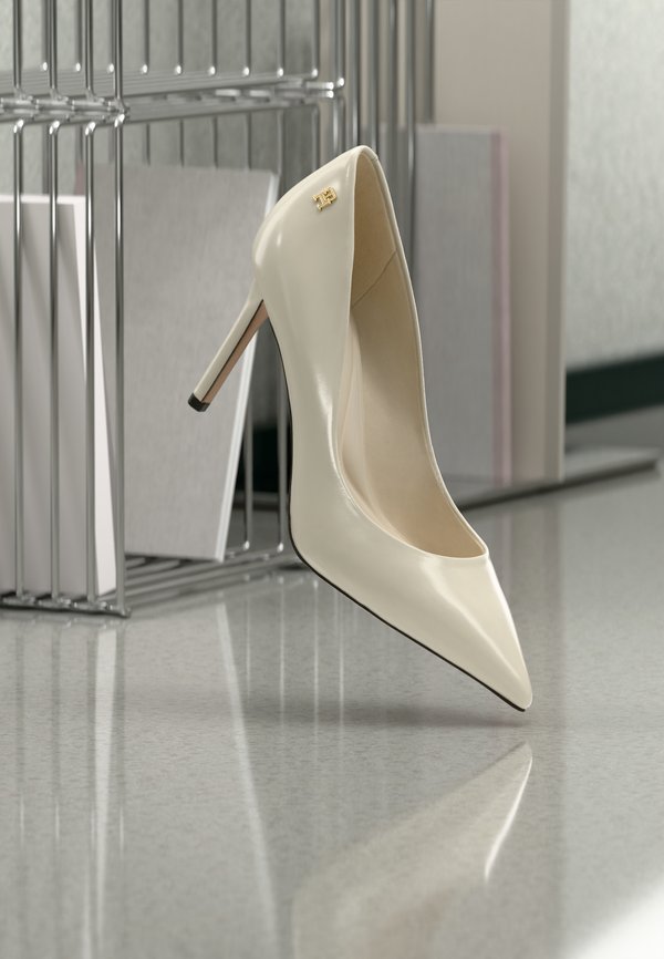 Tommy Hilfiger LEATHER POINTED TOE STILETTO HEELS - High heels - soft cream