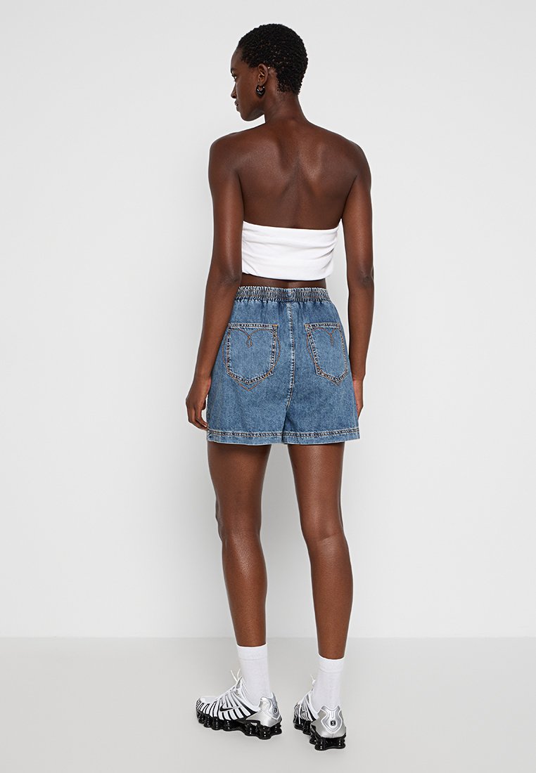 MOSCHINO JEANS