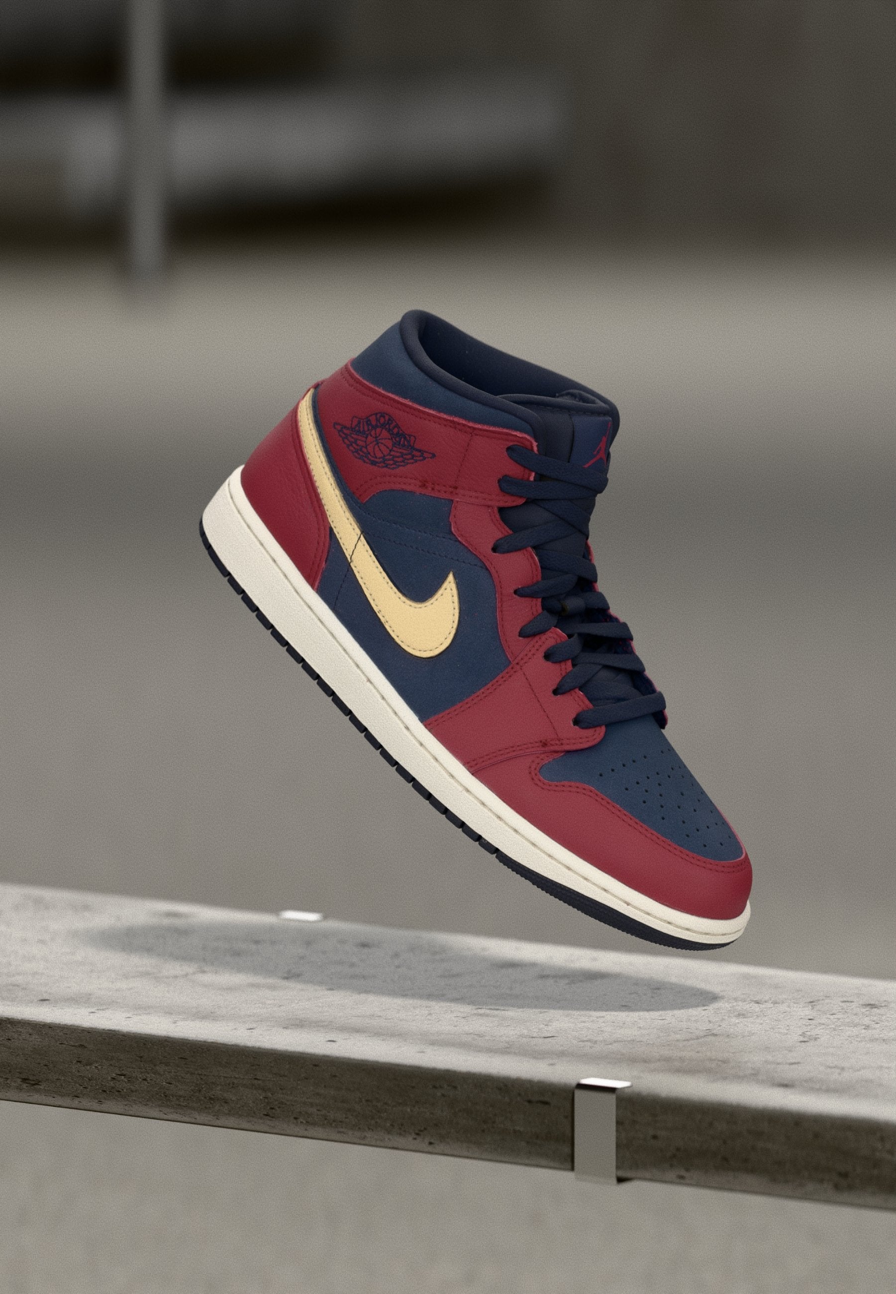 Jordan AIR JORDAN 1 MID SE V2