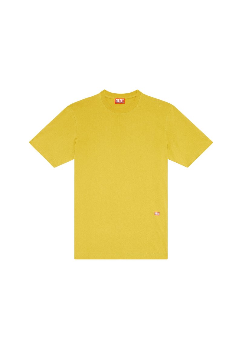 Gelbes, kurzärmliges Rundhals-T-Shirt mit kleinen roten Diesel-Logoetiketten am Kragen und an der unteren Vorderseite.