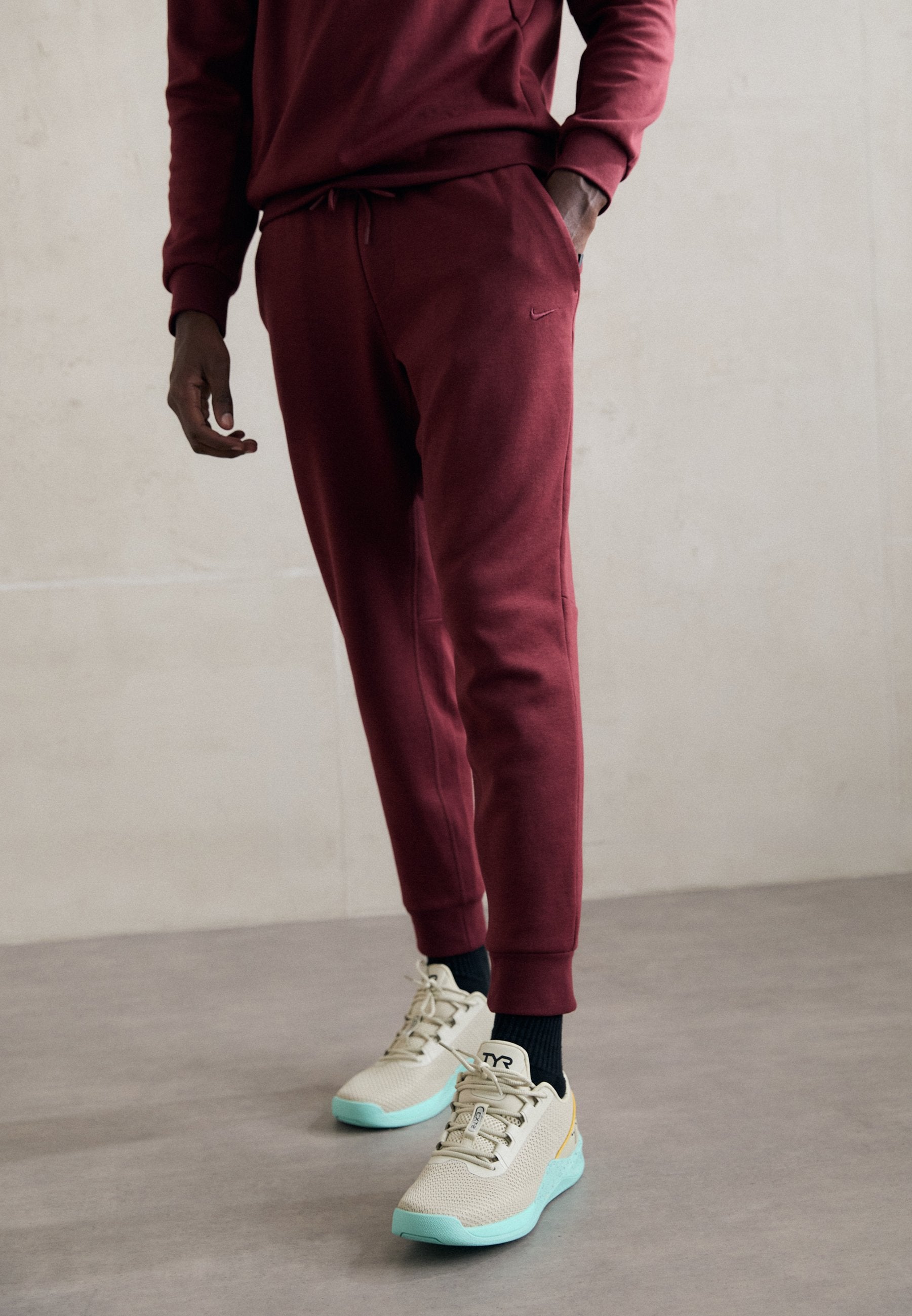 Nike Performance PRIMARY JOGGER PANT