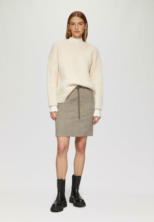 s.Oliver MIT ELASTIKBUND UND TASCHEN - Mini skirt - karamell