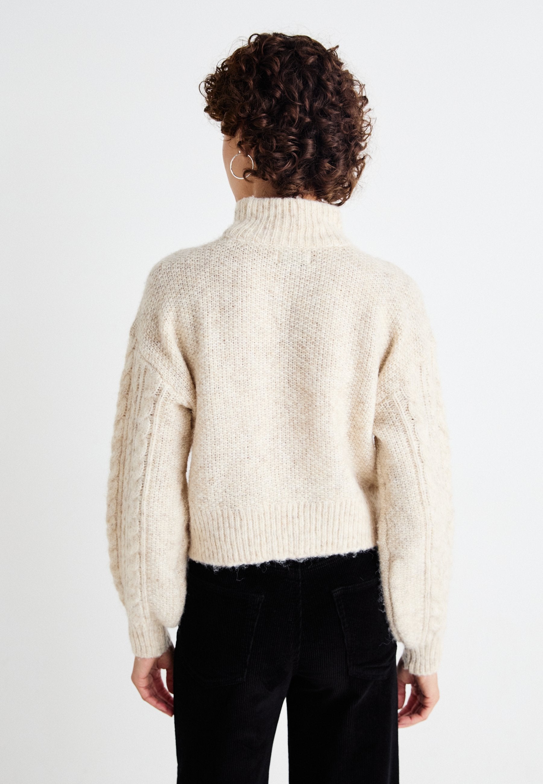ONLY ONLIDA LIFE HIGH NECK