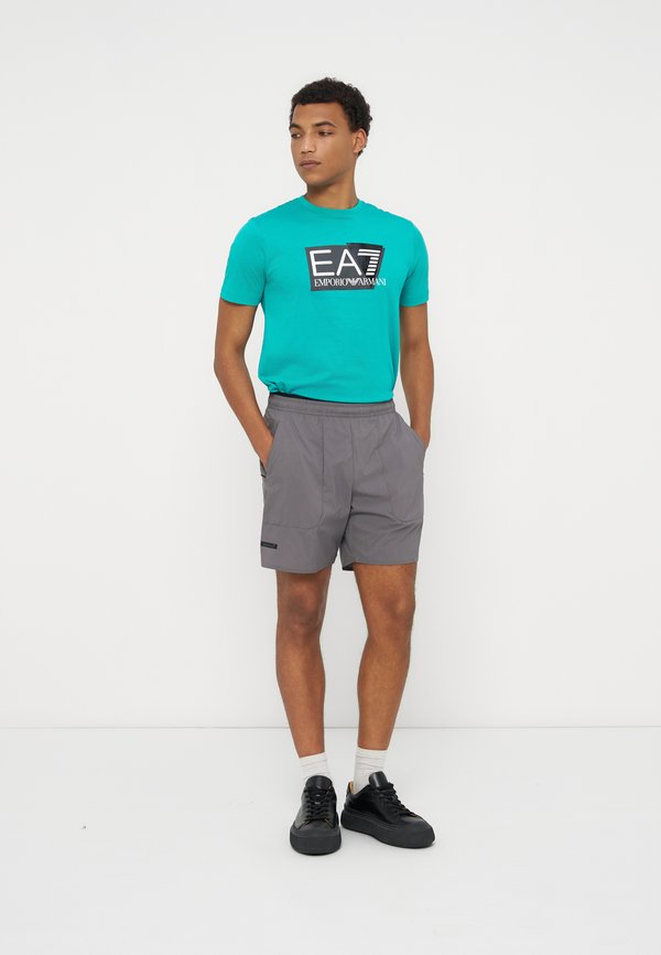 EA7 Emporio Armani