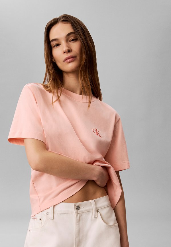Calvin Klein Jeans CALVIN KLEIN JEANS MONOLOGO BOXY T-SHIRT - Basic T-shirt - peachy day