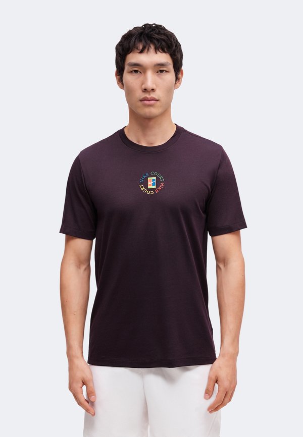 Nike Performance TEE HERITAGE - Sports T-shirt - burgundy ash