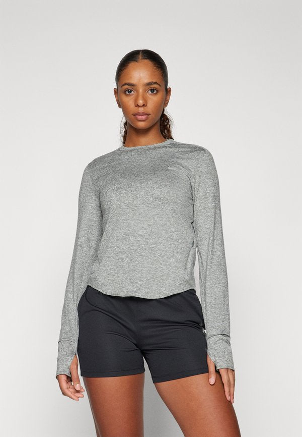 Nike Performance SWIFT