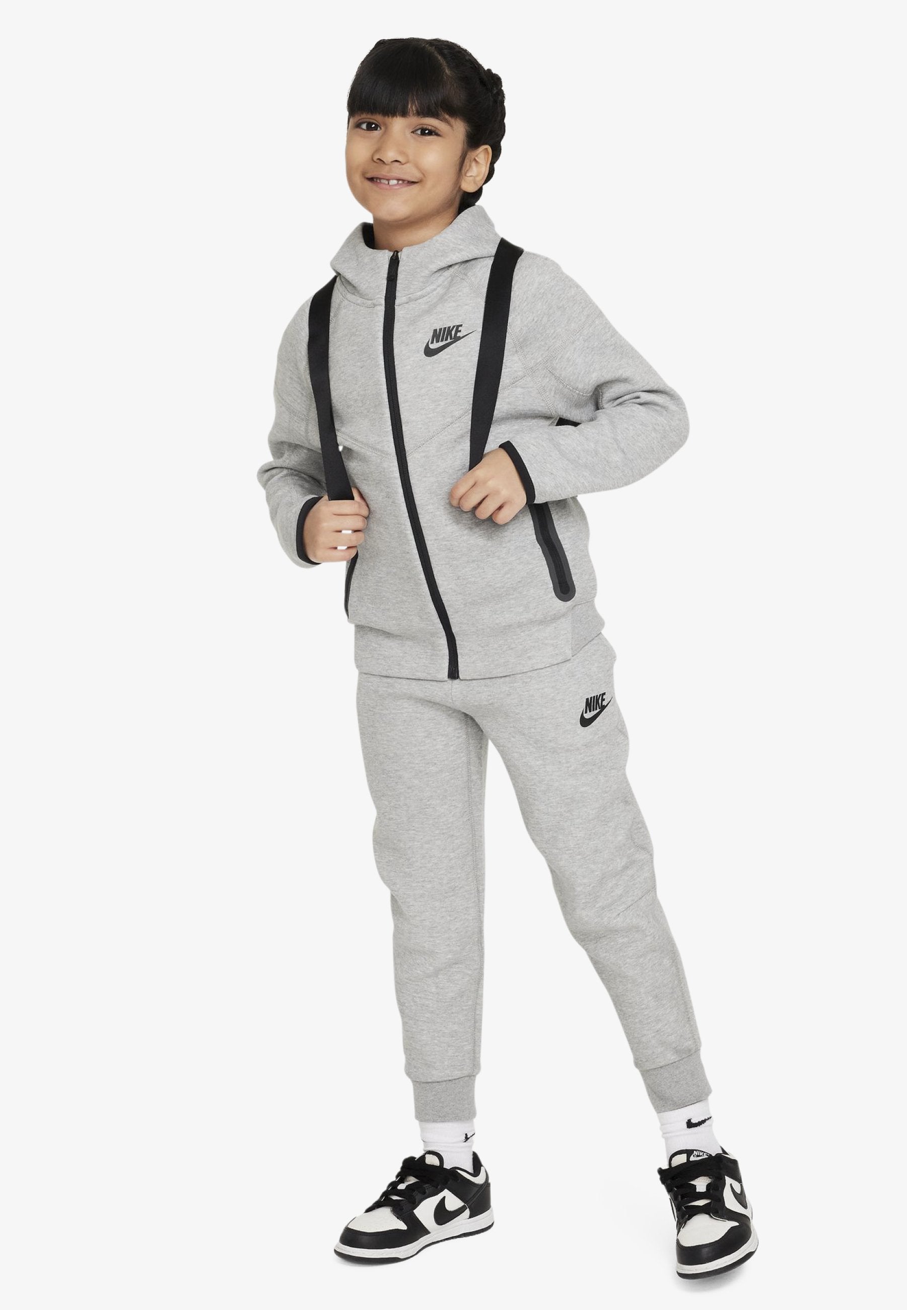 Nike Sportswear TECH UNISEX SET