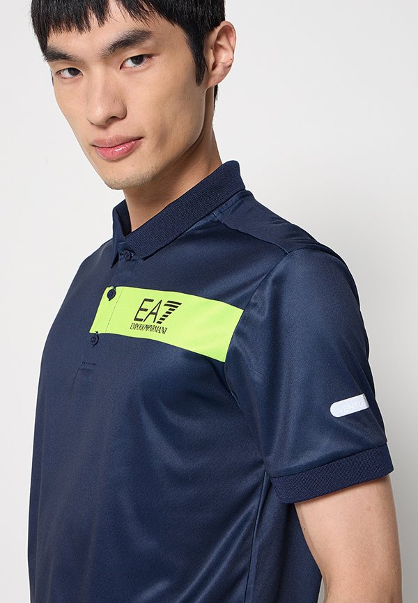 EA7 Emporio Armani