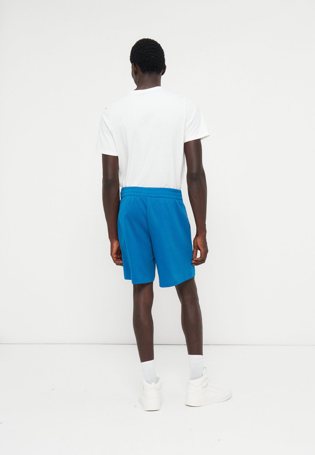 EA7 Emporio Armani Kurze Sporthose Media 2