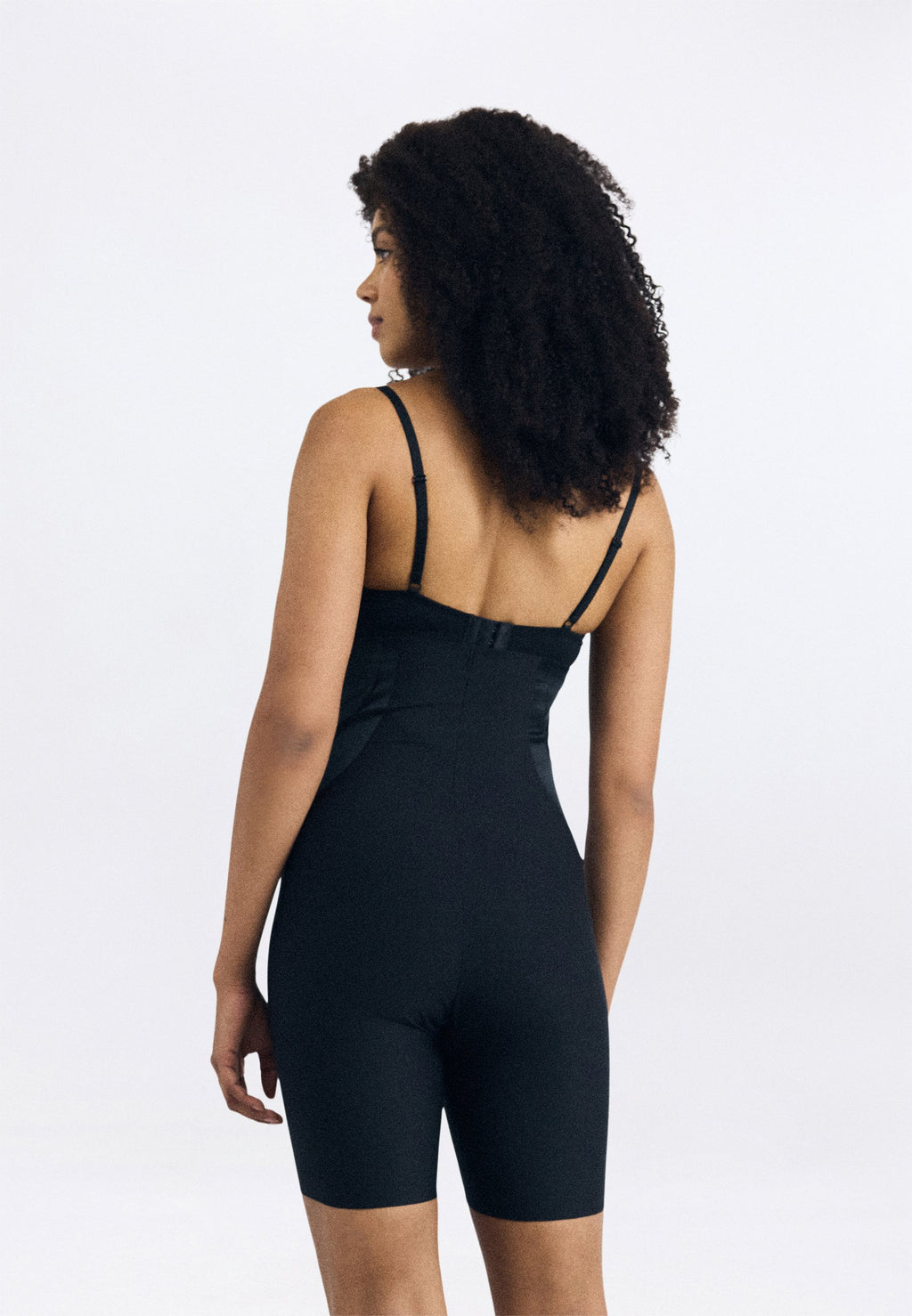 Spanx ULTRA SCULPT MIDTHIGH
